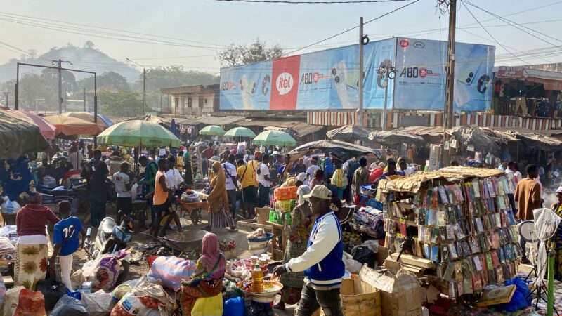 Man : Le grand marché pris d’assaut à l’approche du Nouvel An