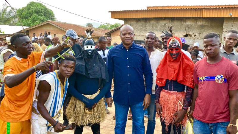 Sport et culture : la course de masques rassemble la jeunesse de Belleville à Man