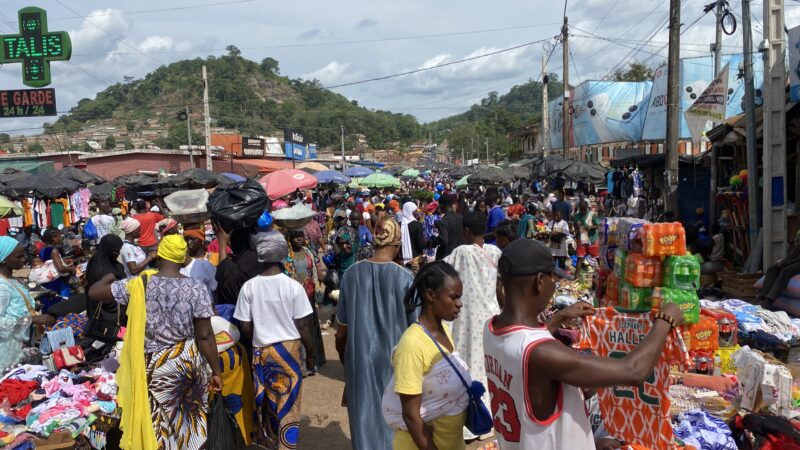 Man : Affluence record au grand marché  à la veille de la fête du Ramadan