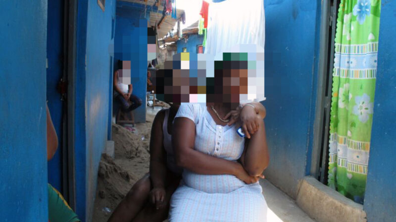 Man / le commerce du désespoir, vendre son corps à 2000 Fcfa pour survivre 