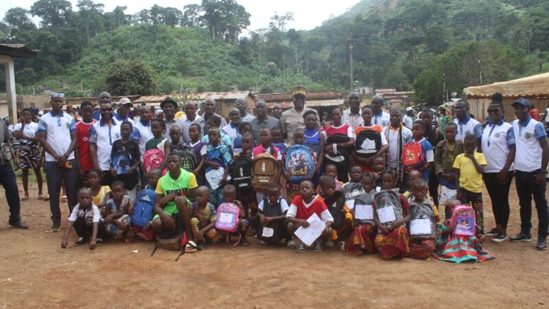 Bofesso : 54 écoliers primés lors de la Journée de l’Excellence