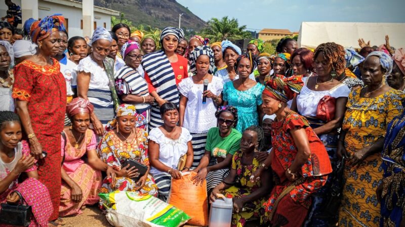 Danané : Nicole Dion célèbre les femmes du canton Ouinneu