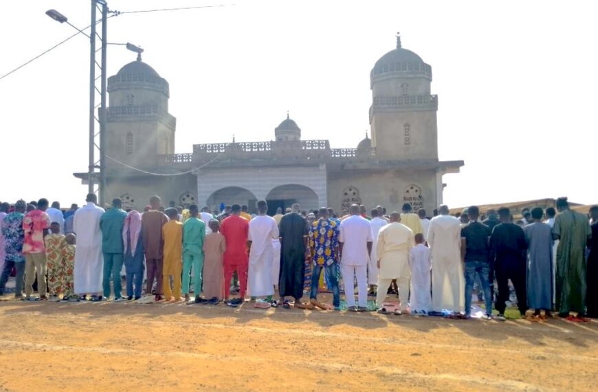 Sangouiné : À l’occasion de l’Aïd el-Fitr, le maire Dion Rémi appelle au renforcement du vivre-ensemble
