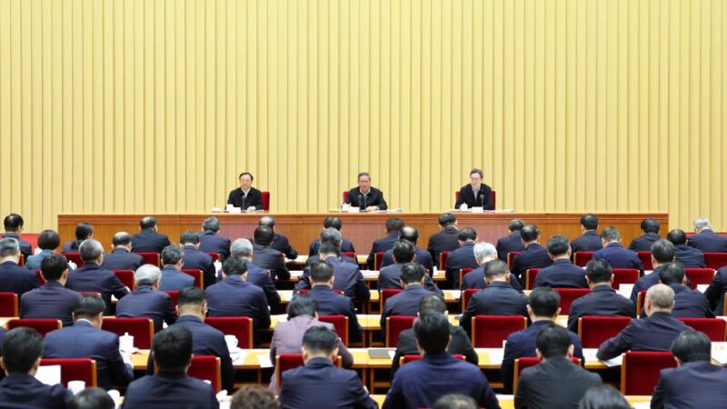 Xi Jinping appelle à ouvrir de nouvelles perspectives dans le développement de haute qualité du secteur des services