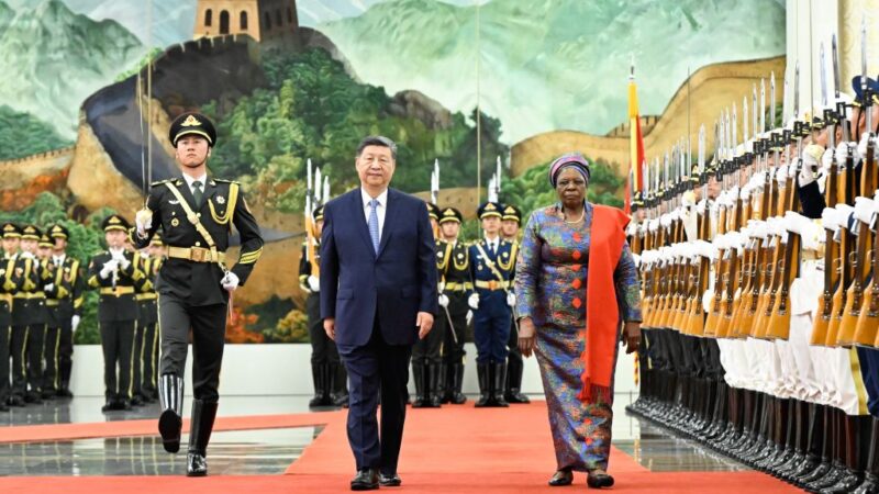 Xi Jinping s&rsquo;entretient avec la présidente namibienne