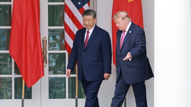 Xi se dit prêt à travailler avec Trump pour maintenir les relations sino-américaines sur une voie stable