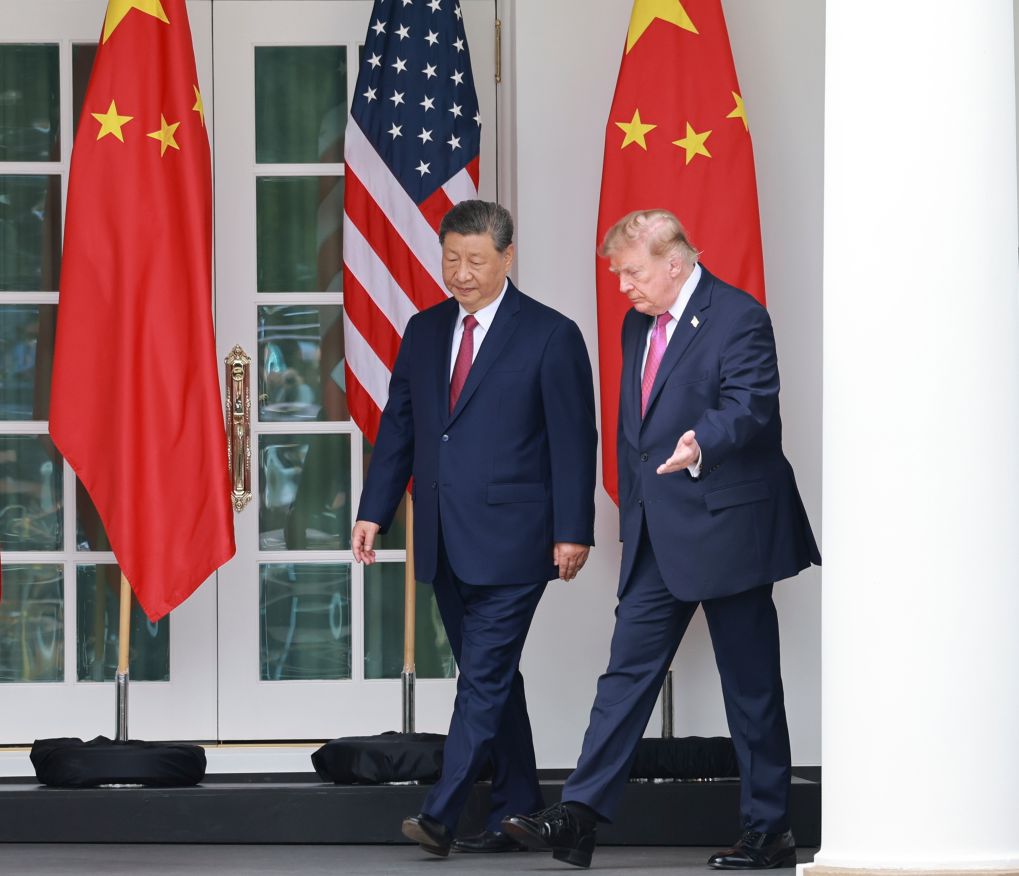 Xi se dit prêt à travailler avec Trump pour maintenir les relations sino-américaines sur une voie stable